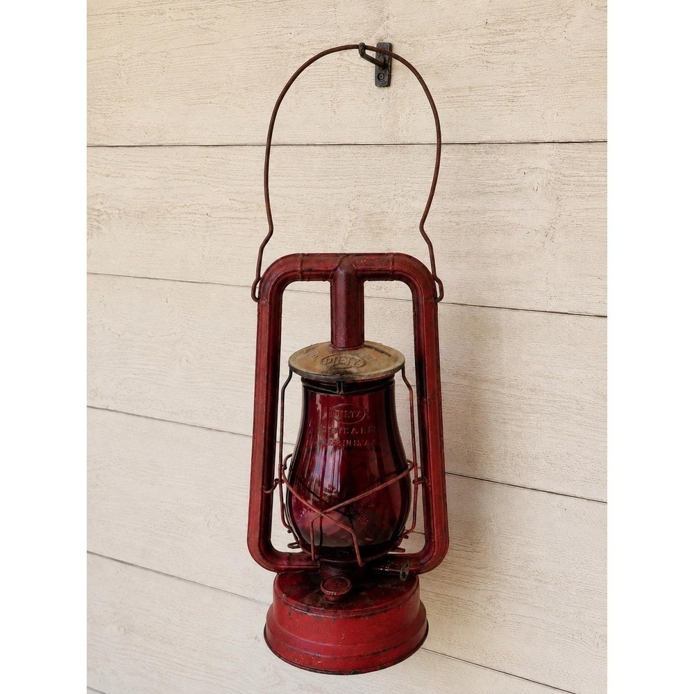 Vintage Dietz Lantern HY-LO With Red Dietz Fitzall Globe New York